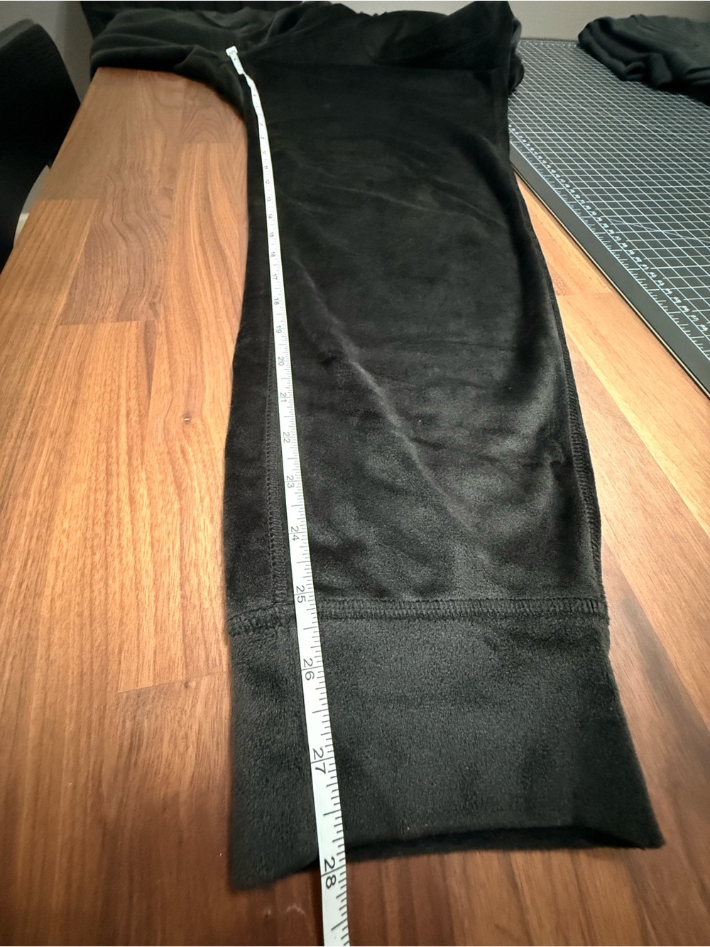 32 Degrees Black Plush Velour Jogger Pants - Picture 8 of 8